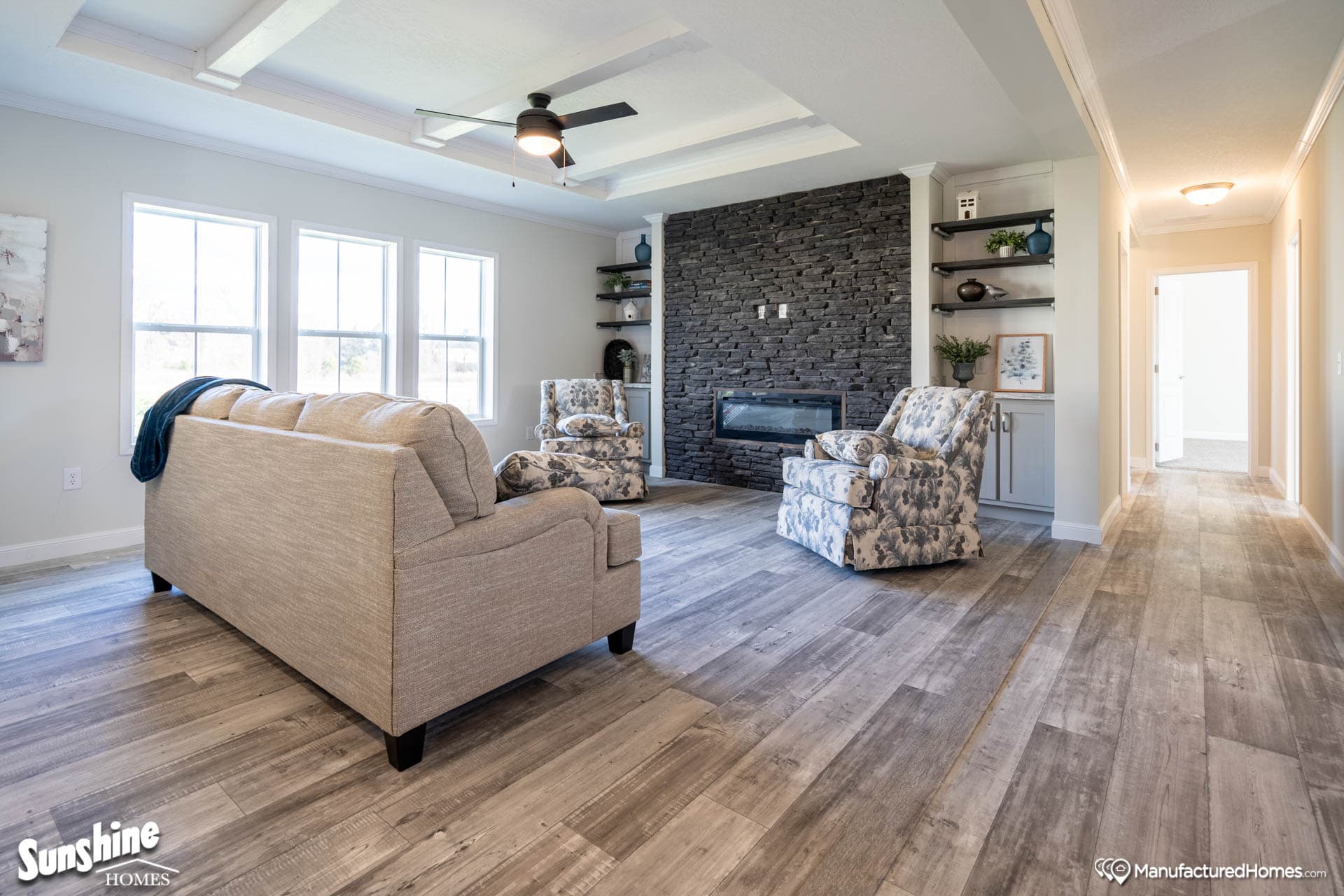 Pri3280-2043 interior home features