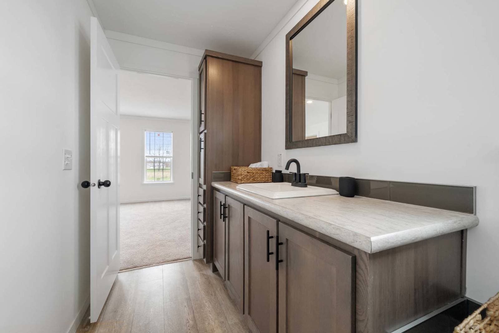 Encore bathroom home features