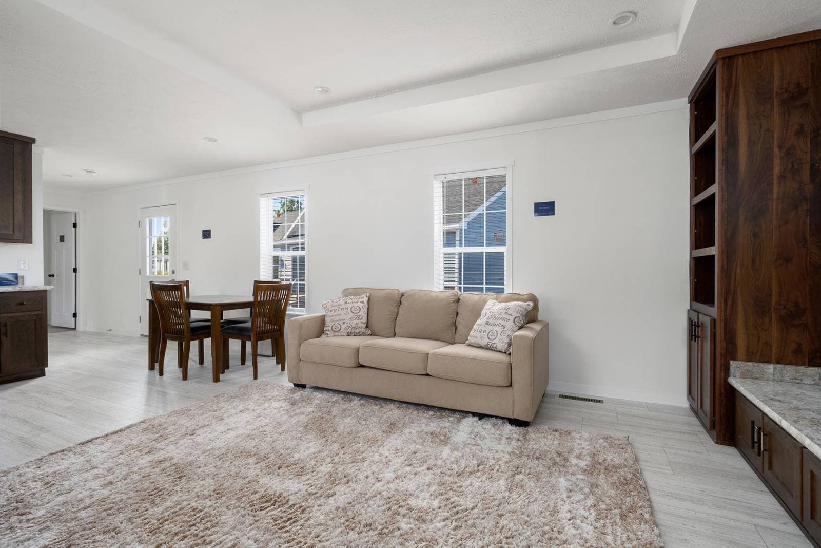 Invite max interior home features