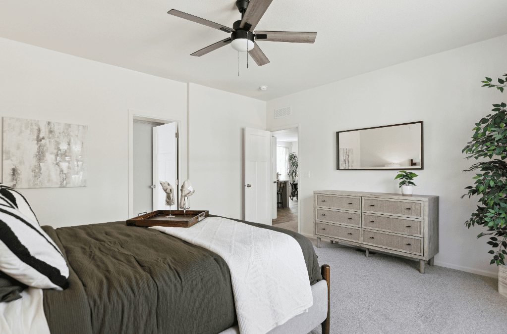 Olive bedroom home features