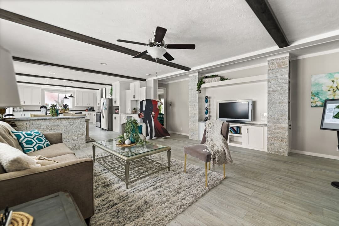 Big beam house 32663x interior home features