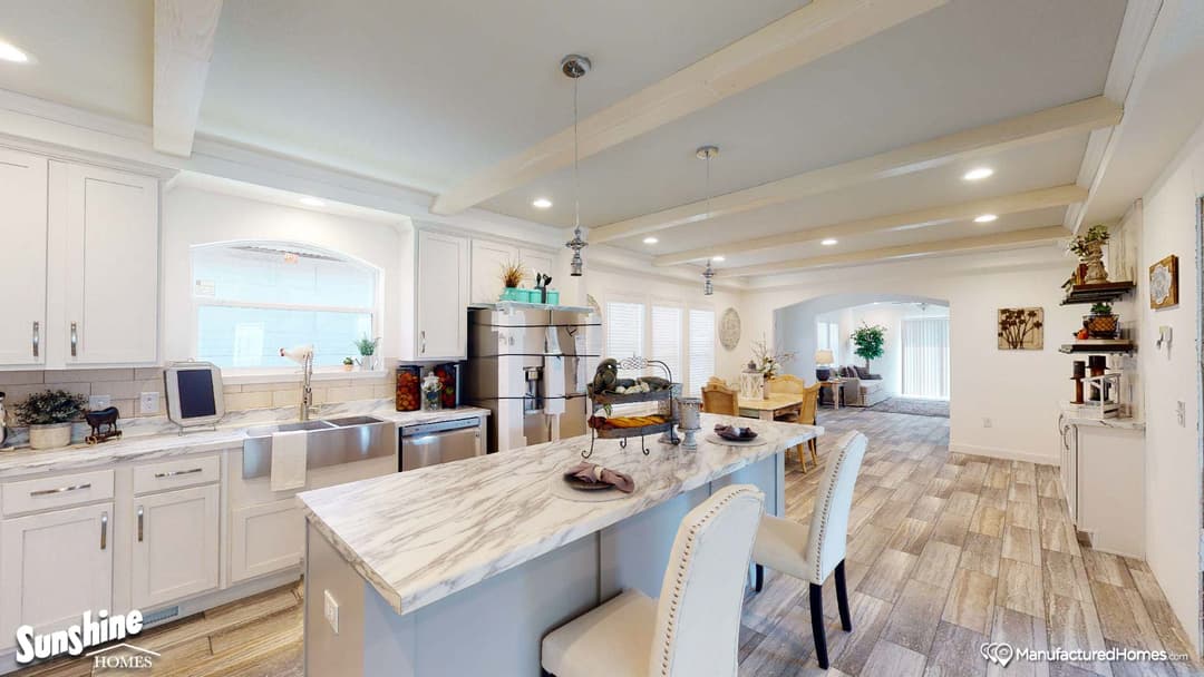 Pri3284-2012 kitchen home features