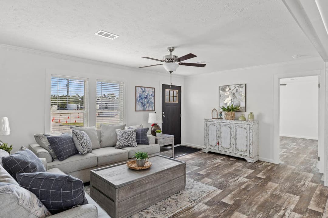 Mchann interior home features