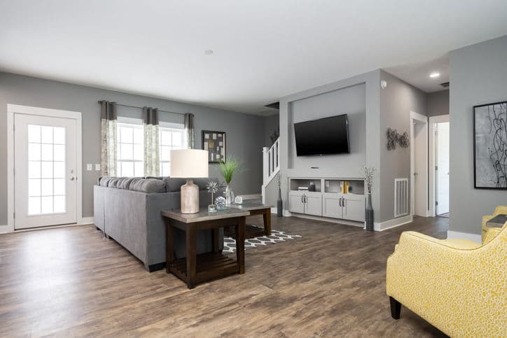 Saddle ridge 28663a interior home features