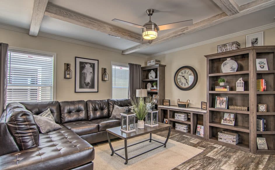 Gold spur 5616 interior home features