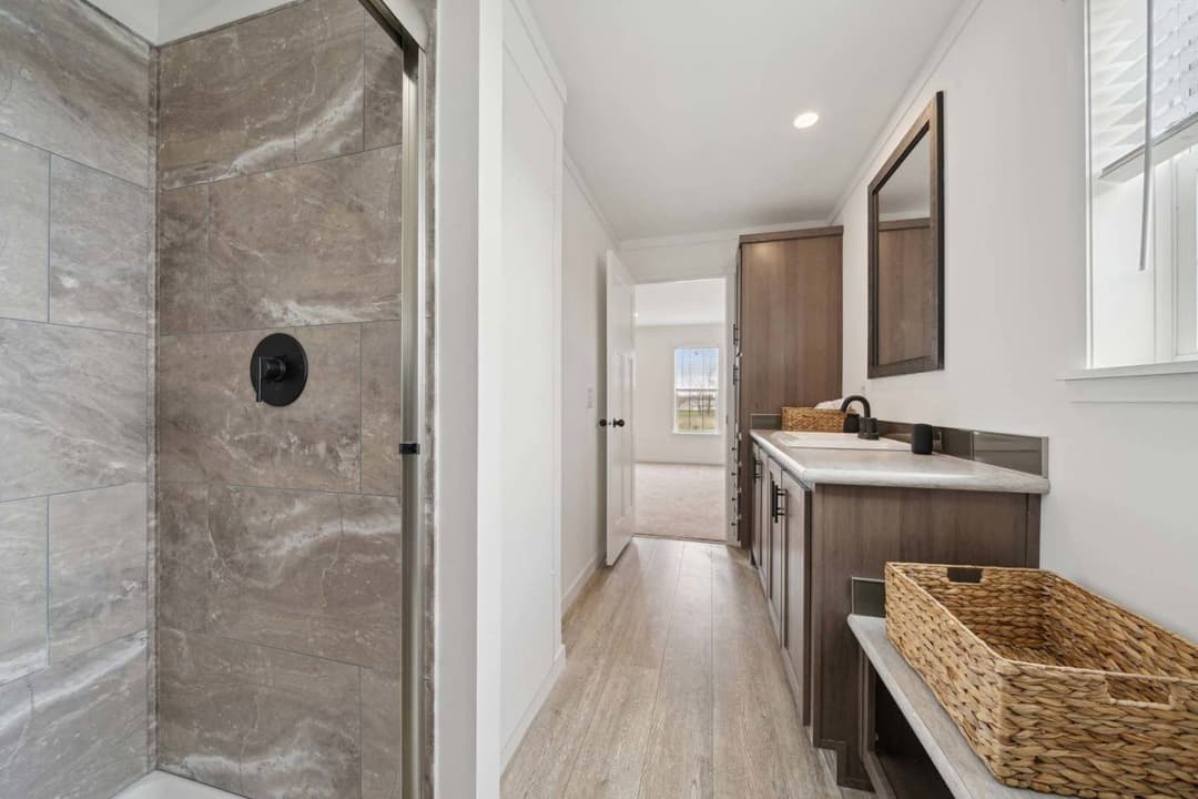 Encore bathroom home features