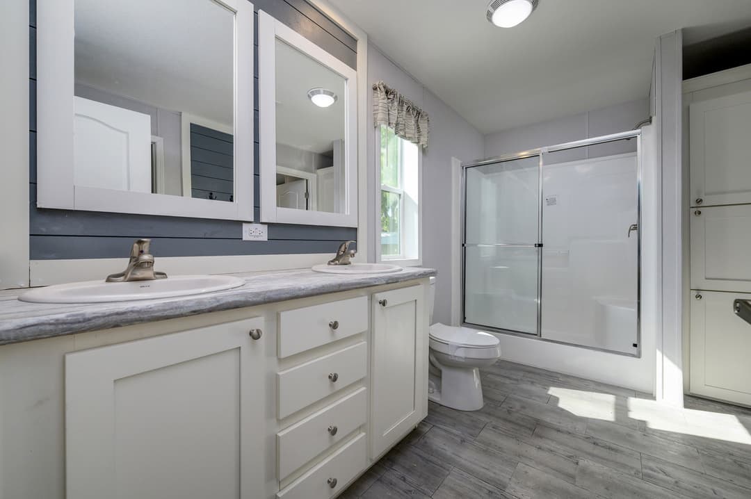 Marco 60 bathroom home features