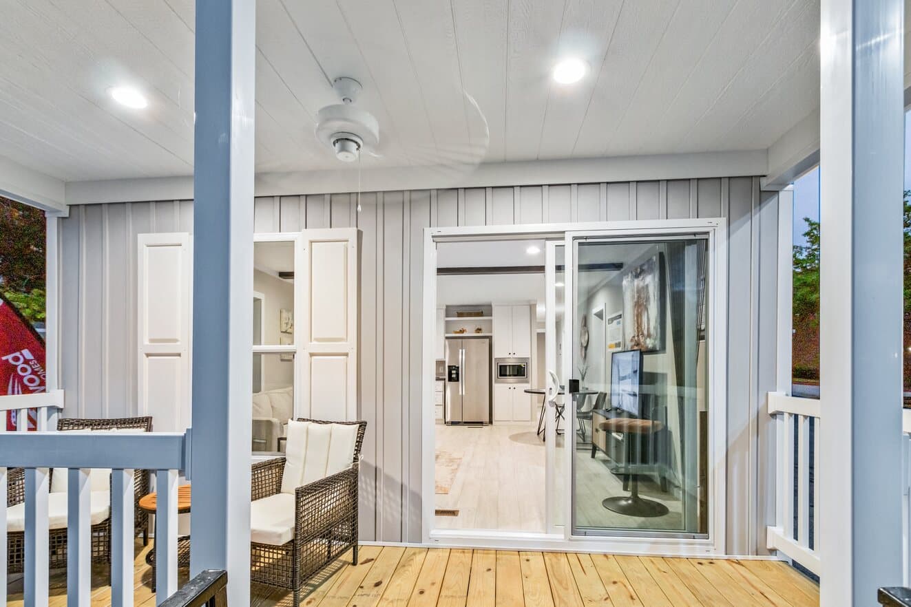 Urban 16462u exterior home features