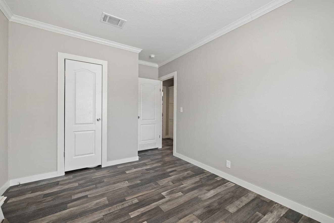 Palladium 30543d interior home features