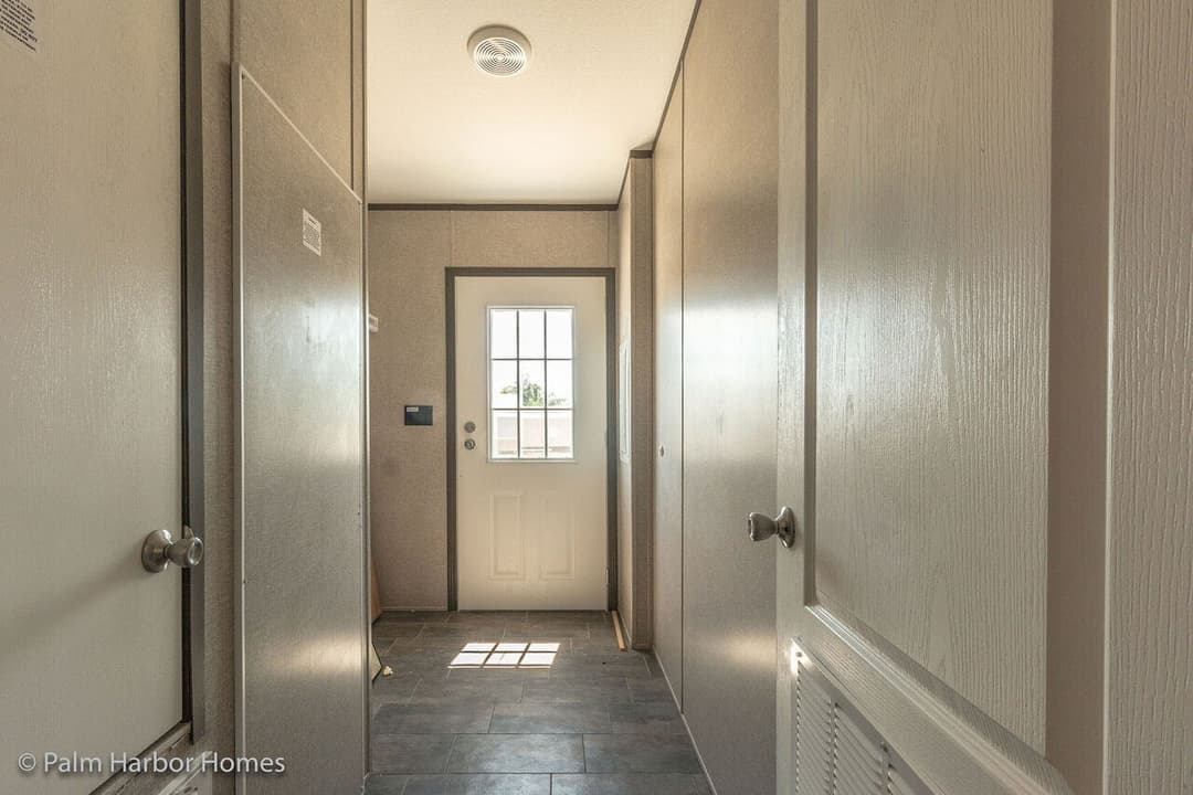 Carrington 30764c interior home features