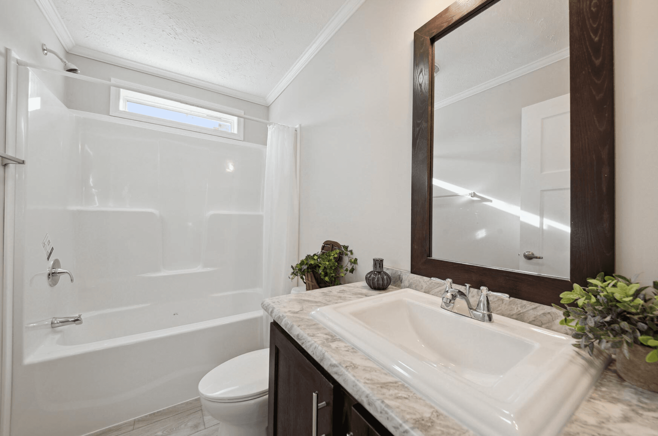 N656 bathroom home features