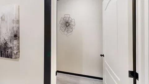 Jewel | 0603d bathroom home features