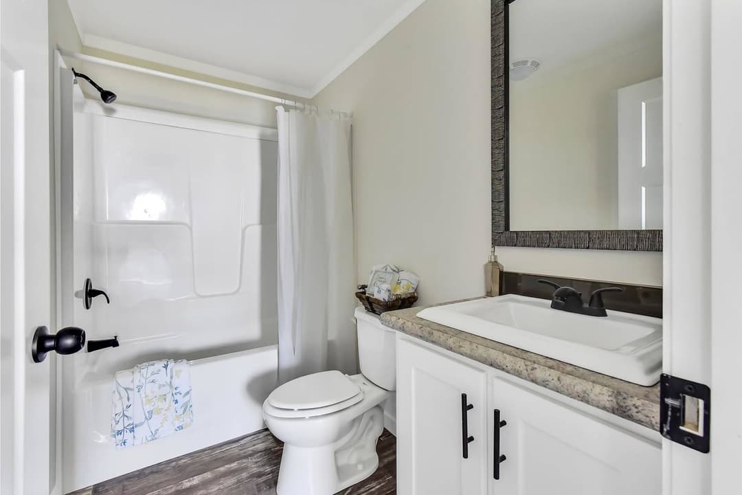 Elevate 56f bathroom home features