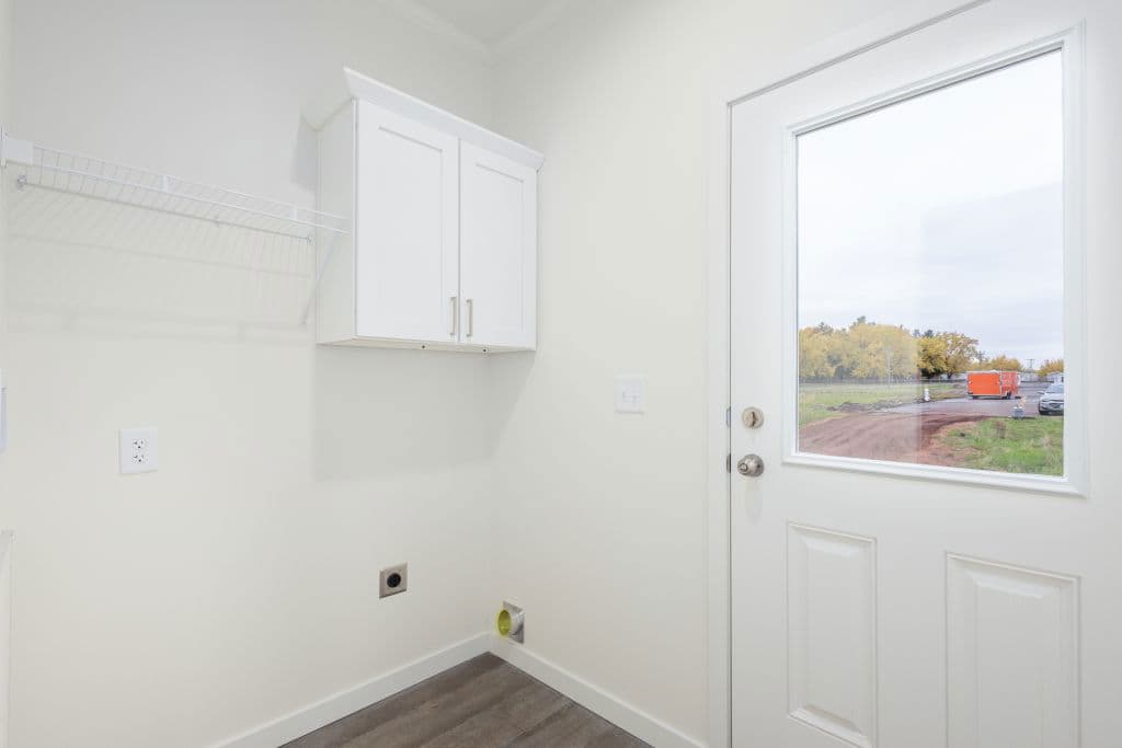 3w1075-p interior home features