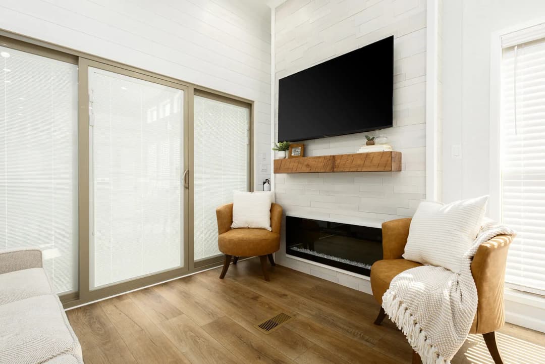 Eldorado 9081p interior home features