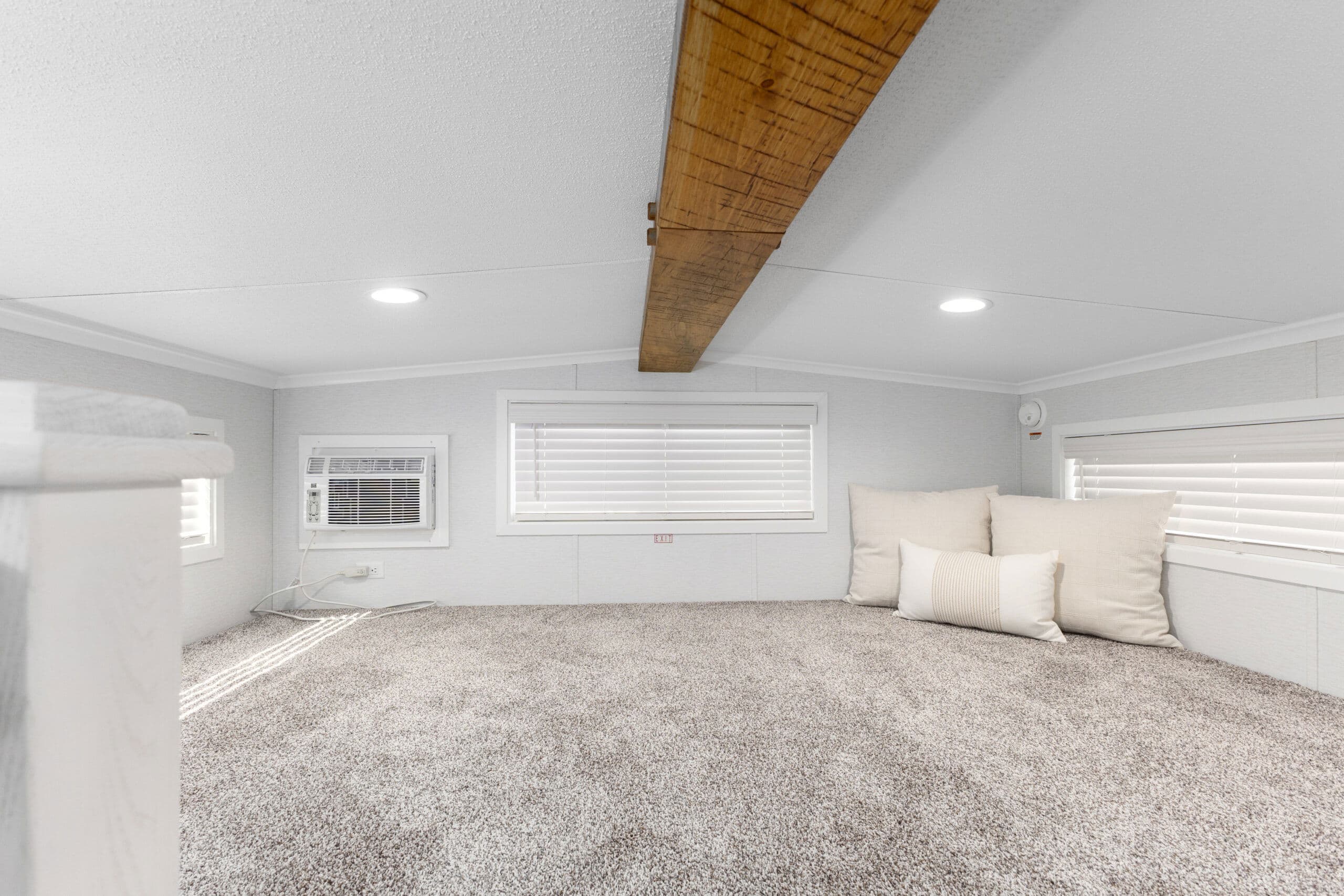 Island 6449 bedroom home features