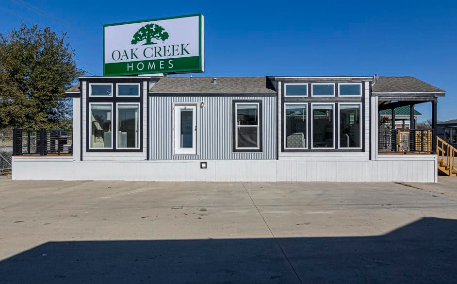 Starling d44ep8 elevation and exterior home features