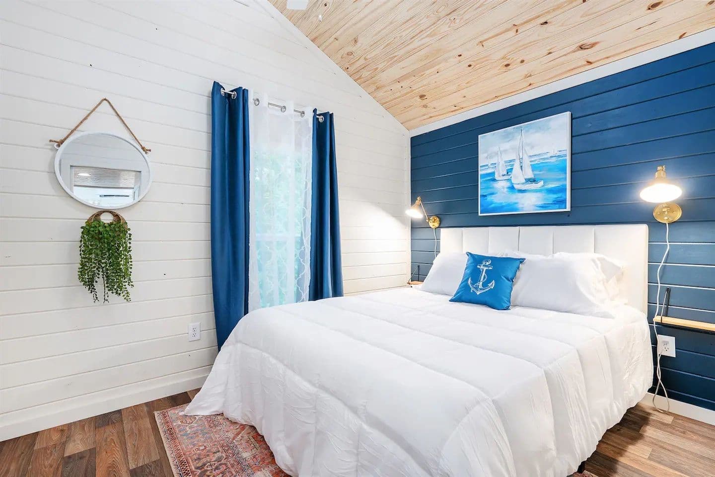 Blue lagoon | 4b 103 hybrid bedroom home features