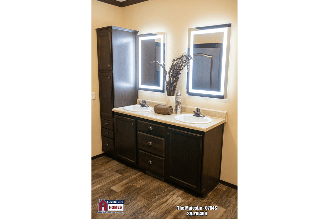Majestic | 0764s bathroom home features
