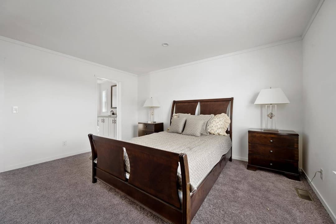 Attain bedroom home features