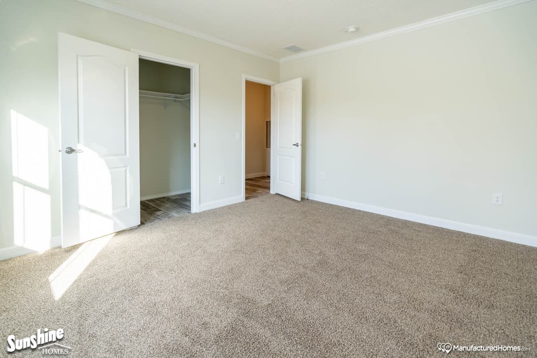 Pri3280-2043 bedroom home features