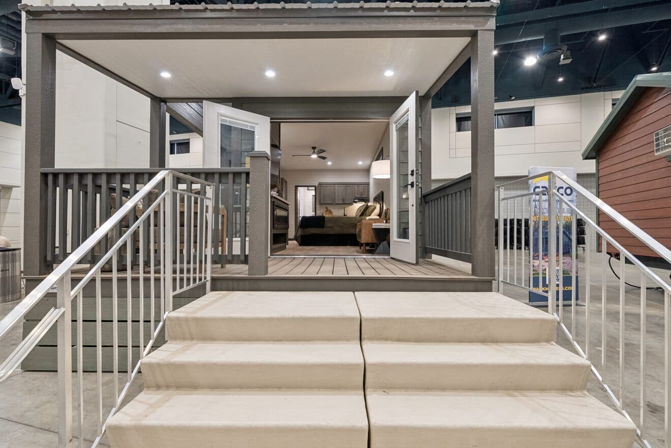 Cottonwood 14361h exterior home features