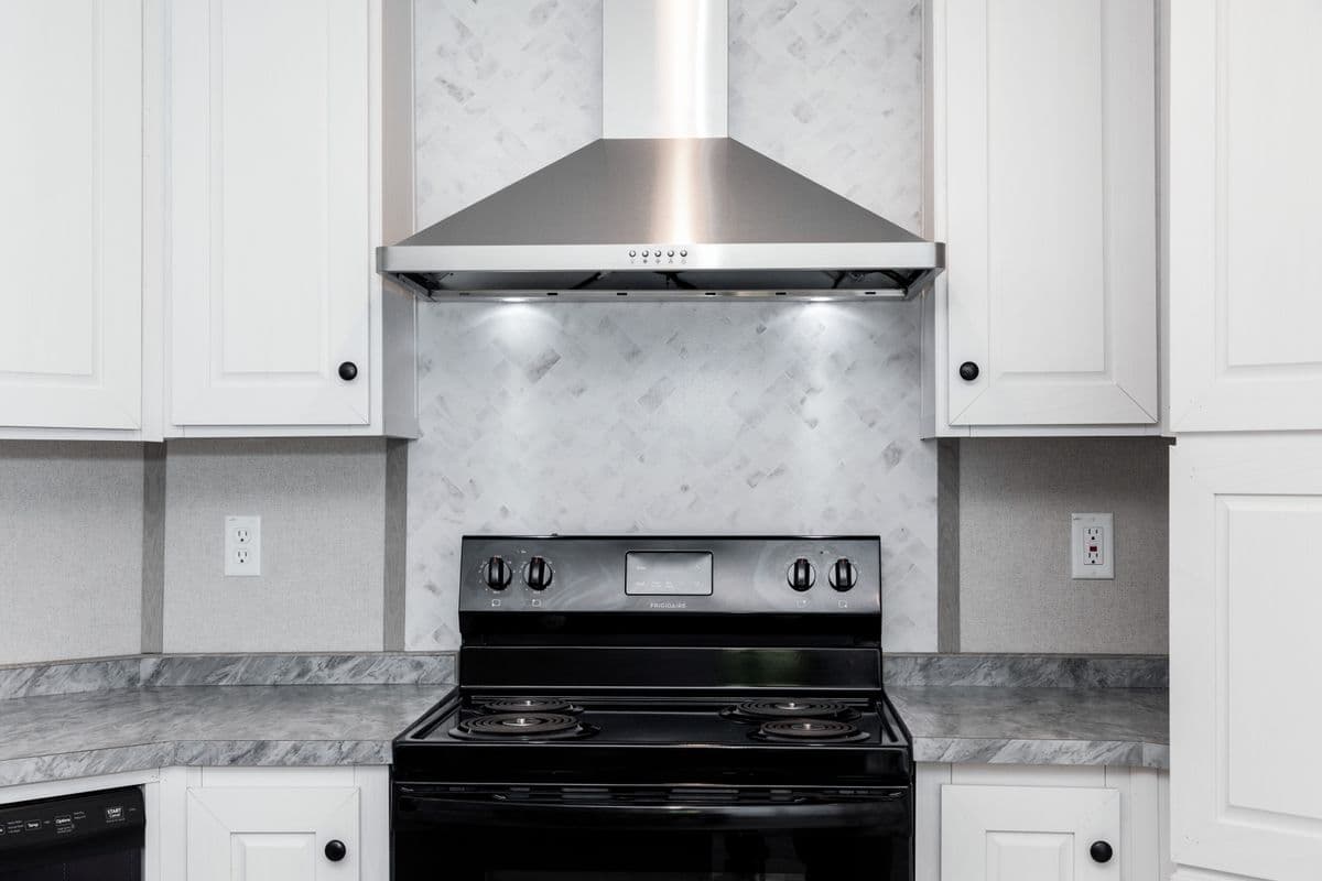 Blazer 76 p kitchen home features