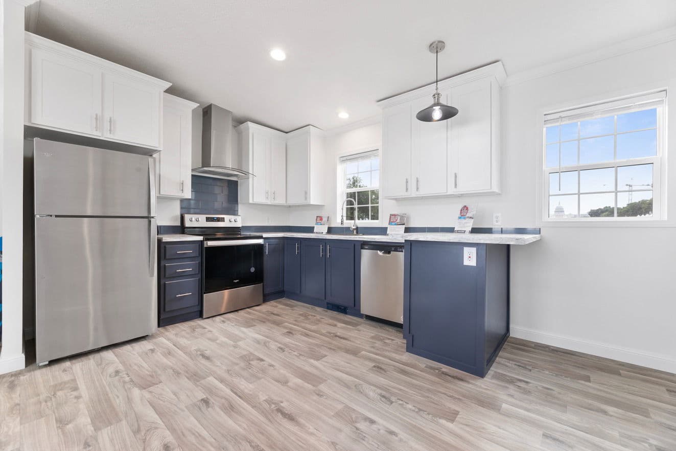 Blue ridge duplex kitchen home features