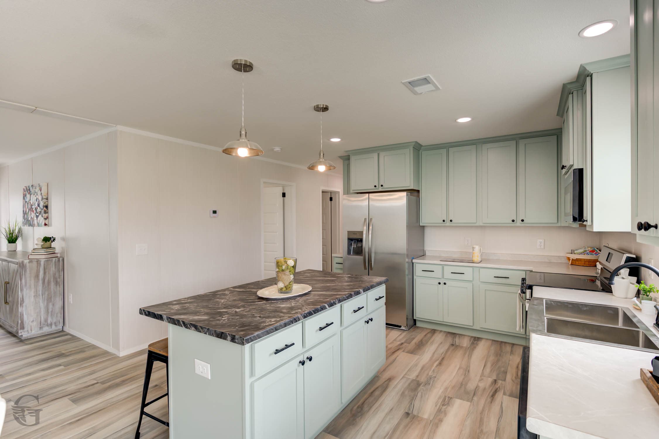 The thaddeus kitchen home features