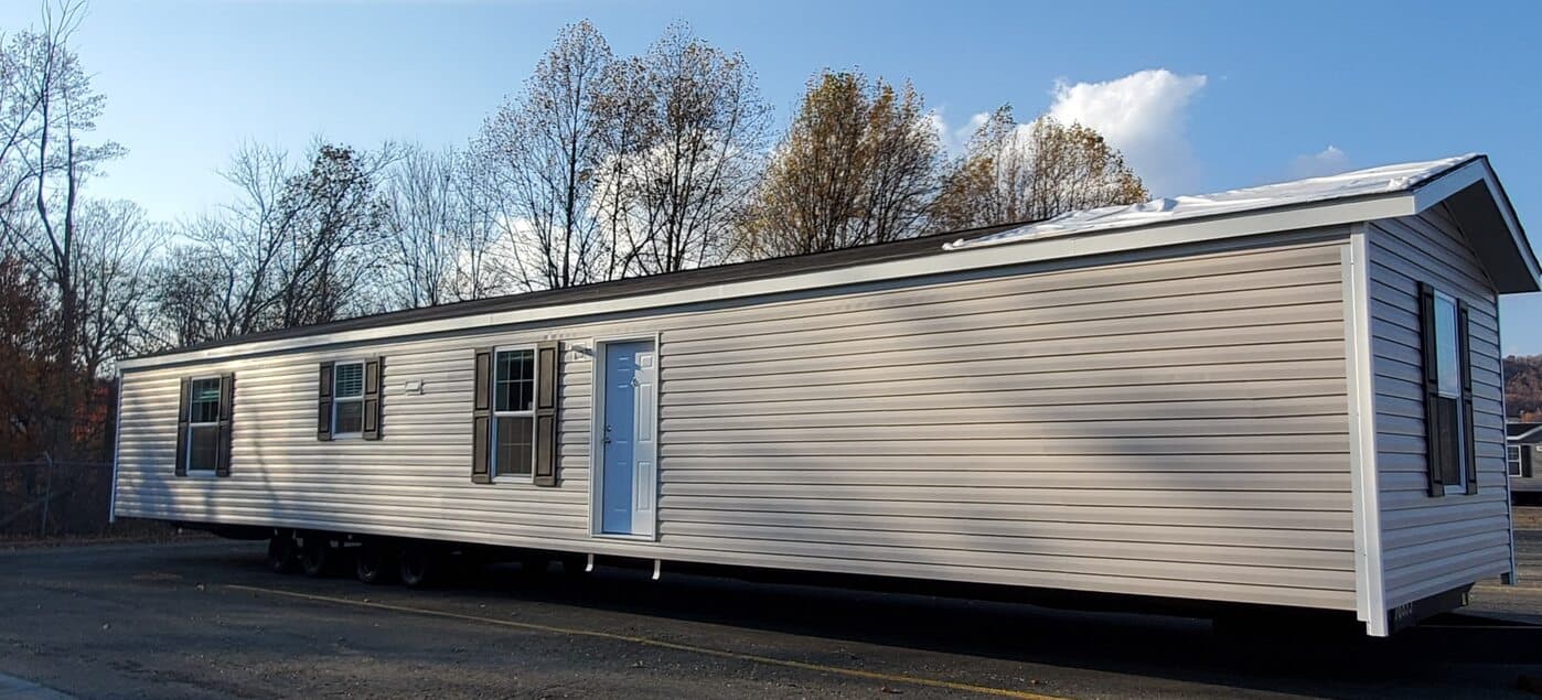 Economy 14663z elevation and exterior home features