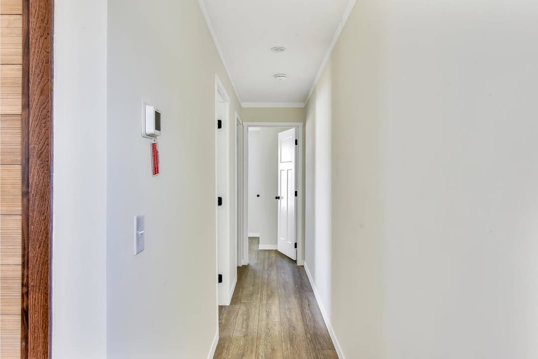 Accolade interior home features