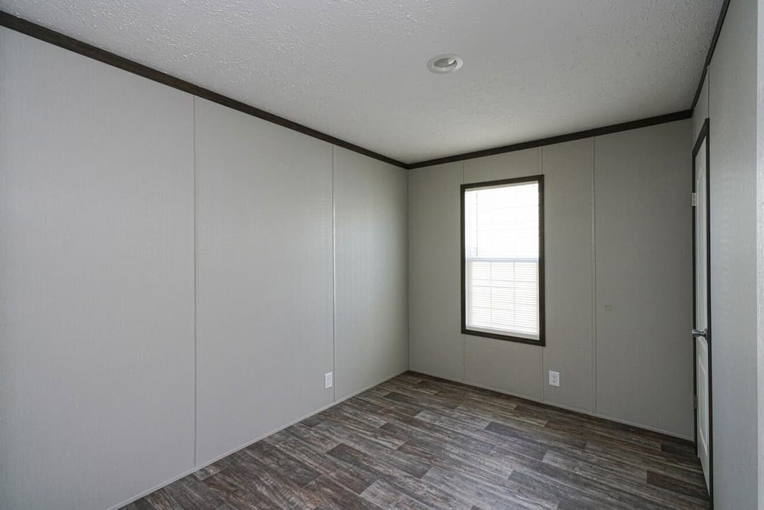 Economy 16763z bedroom home features