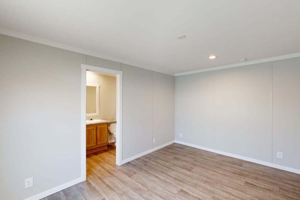 Balboa 7266 bedroom home features