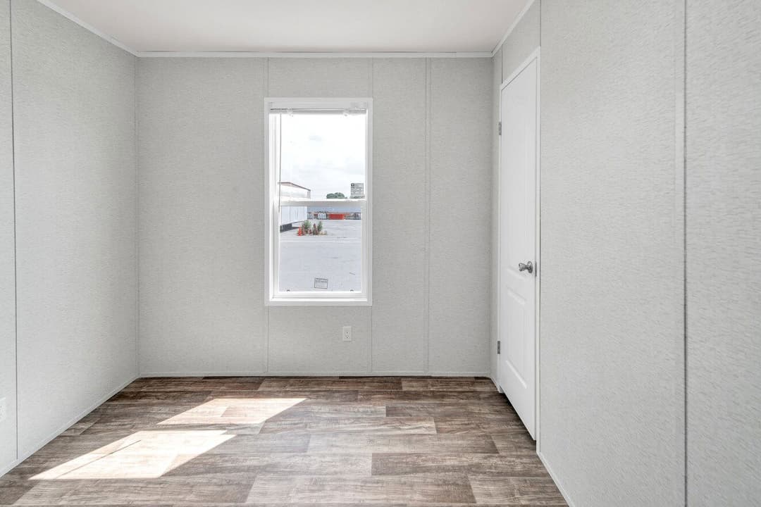 Valu maxx premier 16763a interior home features