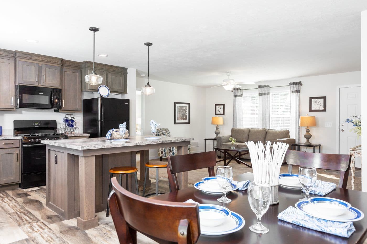 Somerset dr kitchen home features