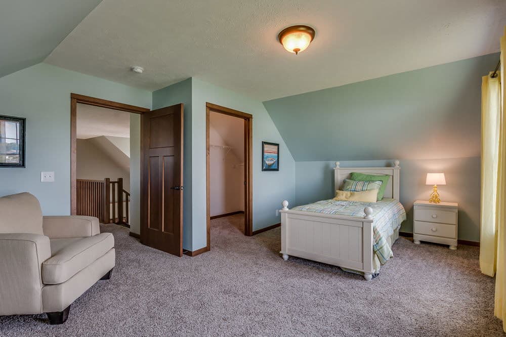 Craftsman ii bedroom home features