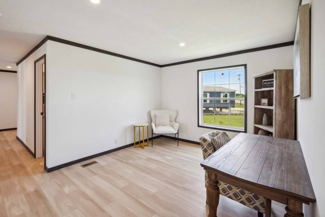 Roan interior home features