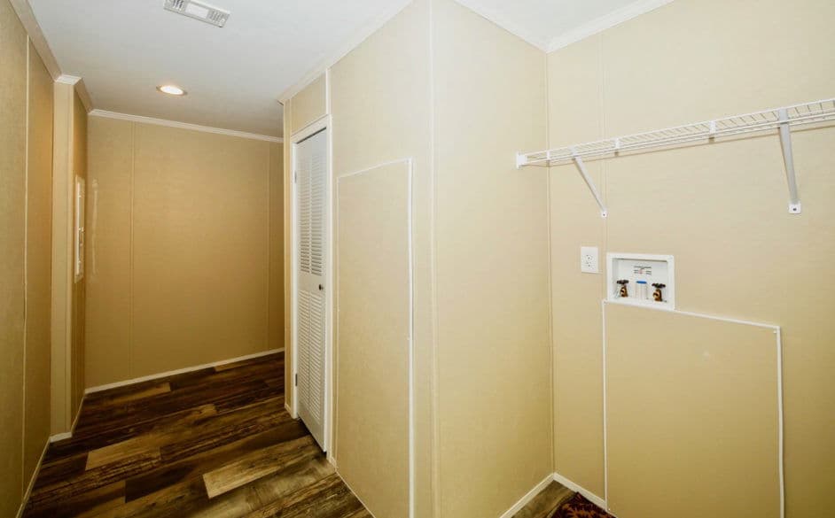 Rifleman 3240 interior home features