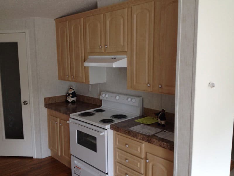 Danielle 2844 kitchen home features