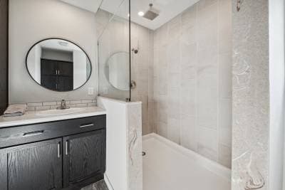 Pinot bathroom home features