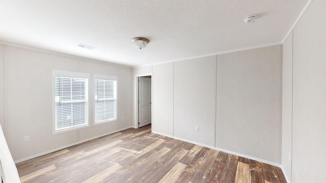 Arc3280-7501 bedroom home features