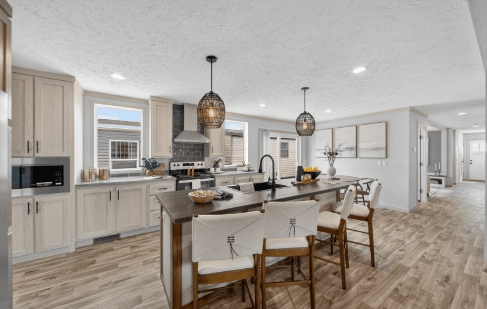 Kodiak 28724x kitchen home features