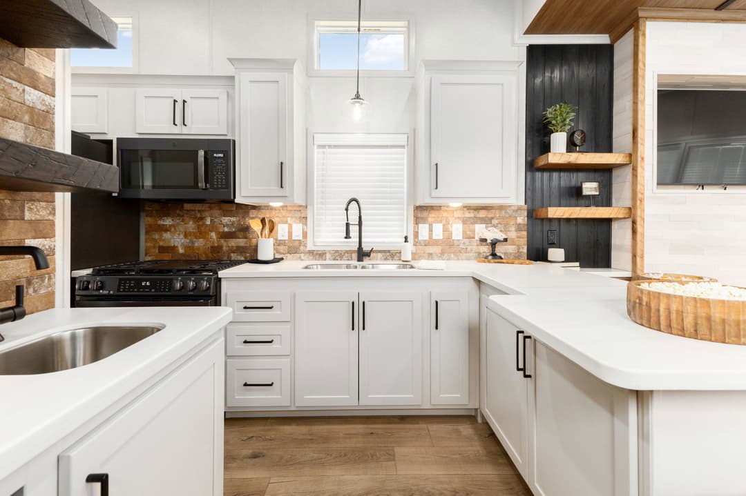 Eldorado 9051 kitchen home features