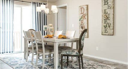 Majestic interior home features