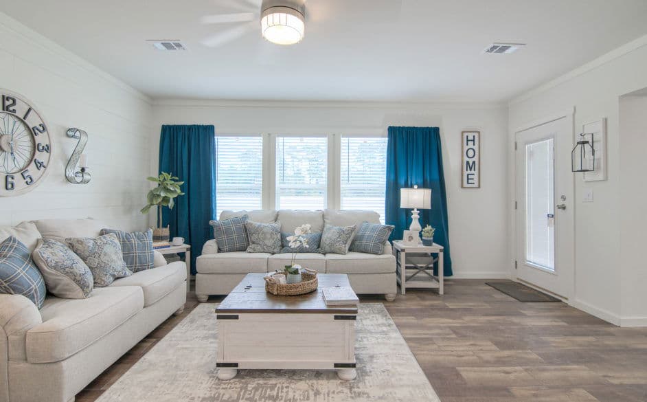 Pearl 6380 interior home features