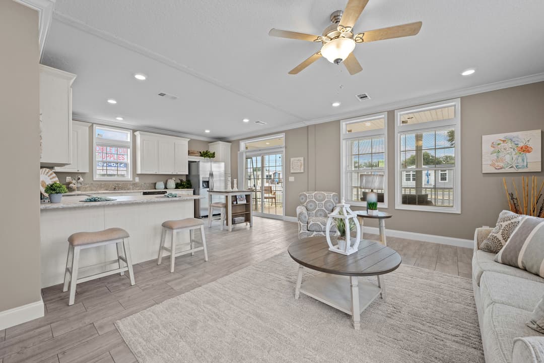 Siesta interior home features