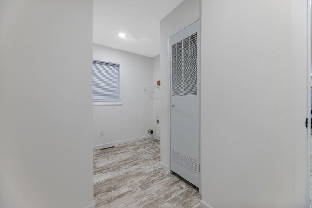 The mille lacs 184051 interior home features