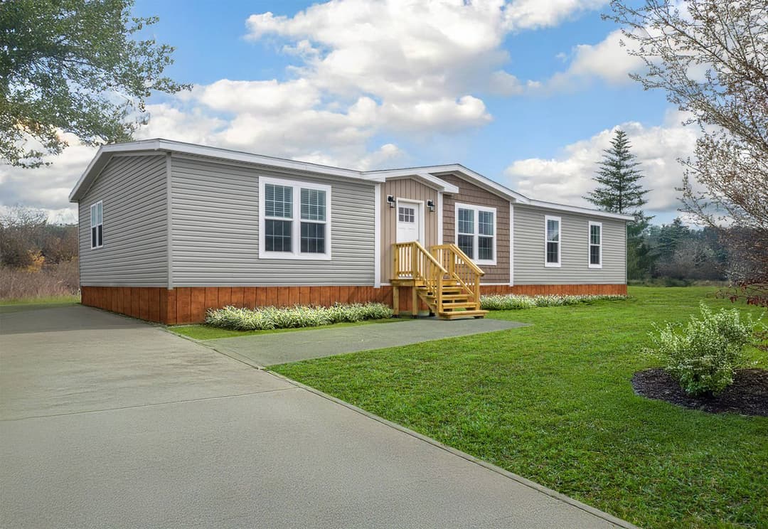 Pursuit hero, elevation, and exterior home features