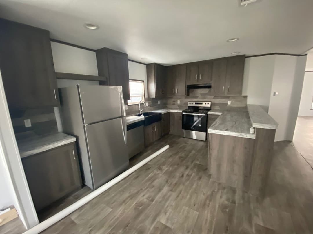 Pinnacle 28523f kitchen home features