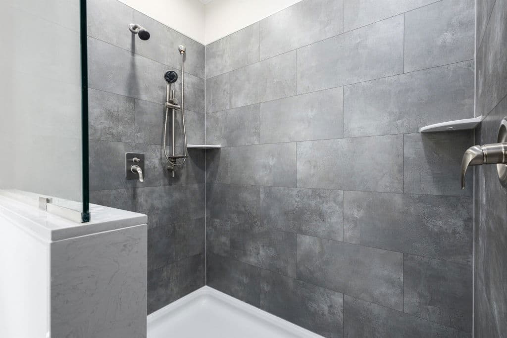 Limited 3 28563b bathroom home features